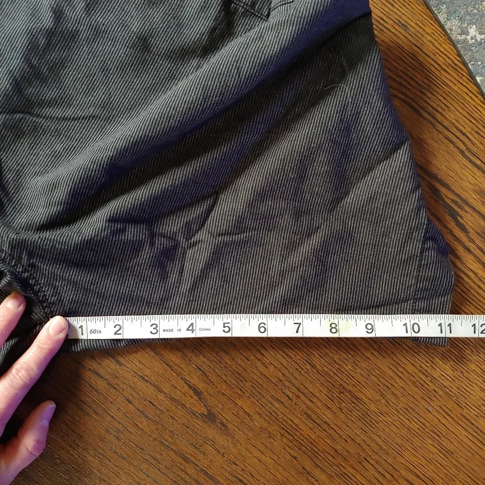 Calvin Klein Black and Gray Stripe Flat Front Shorts Size Boy's 18